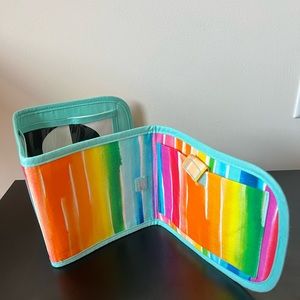 Standing card holder lovevery